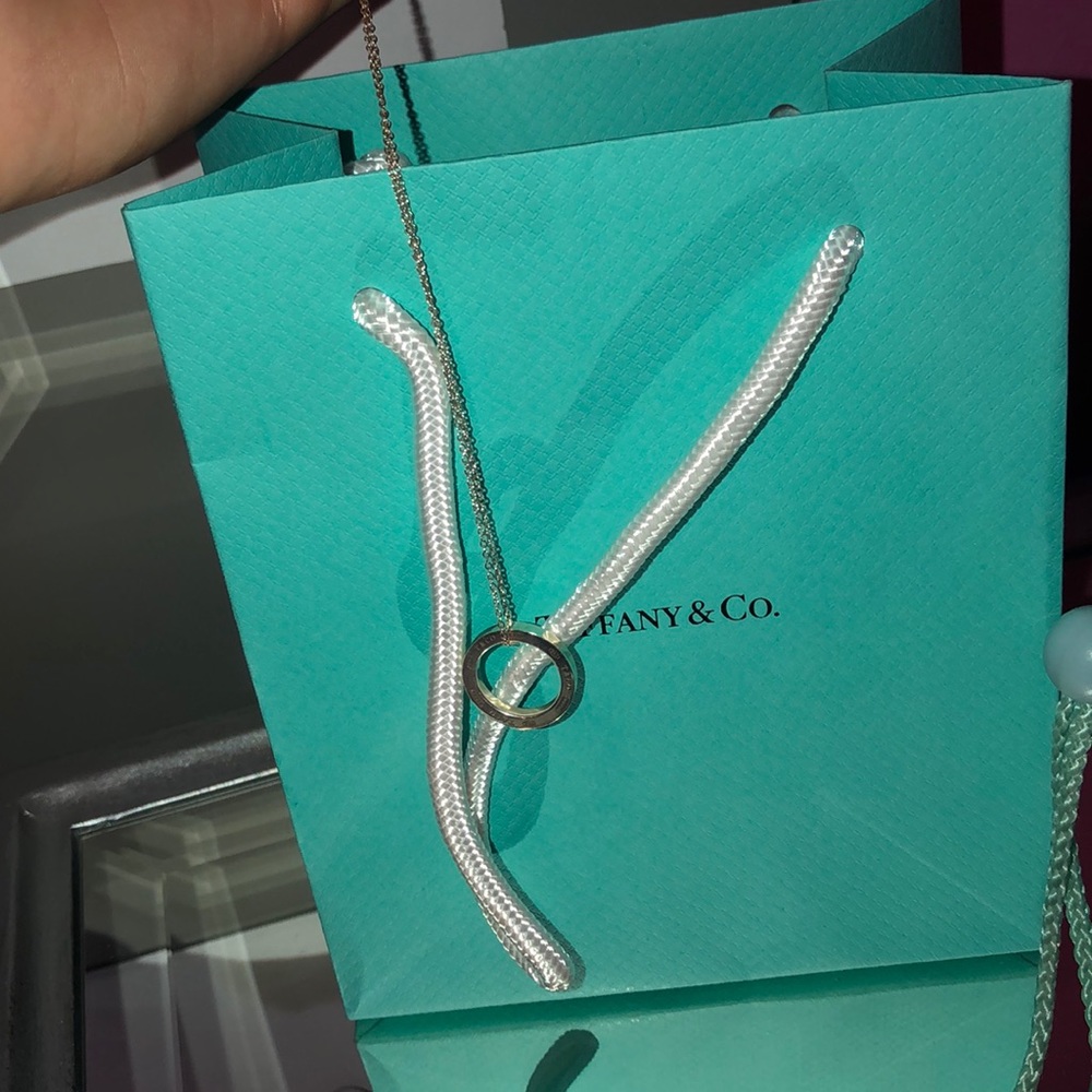 Tiffany circle necklace only worn once!